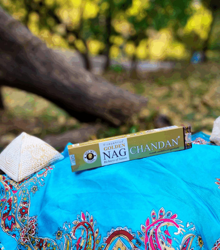 Incenso Golden Nag Chandan – O Ouro do Sândalo